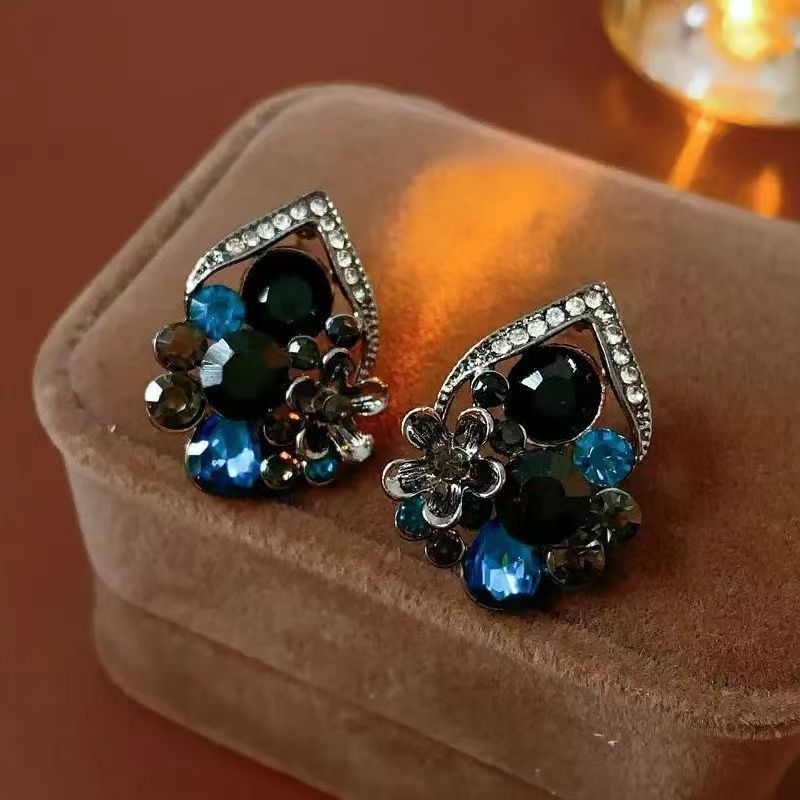 French Retro Square Earrings, Metal Enamel 3D Art Design, Light Luxury Niche Studs Vera Lux