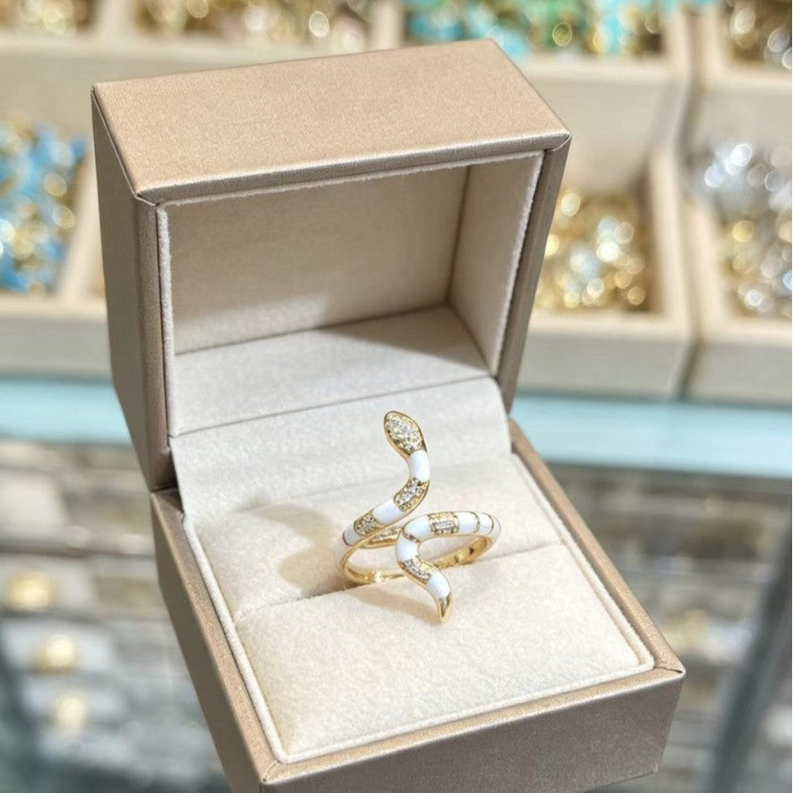Exaggerated Index-finger Ring For The Year Of The Snake Your Zodiac Year Vera Lux