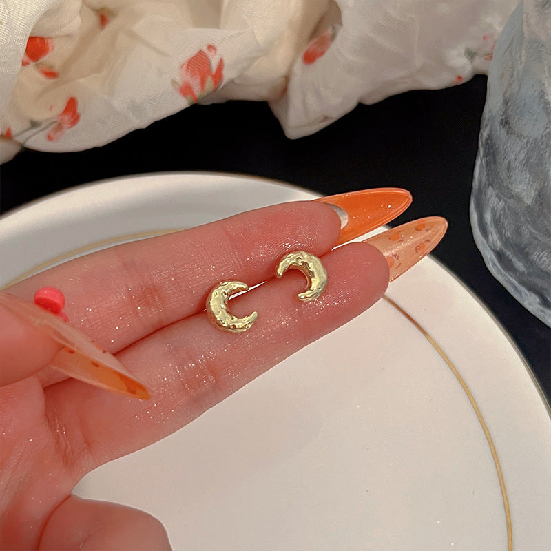 Niche Stylish Gold Plated Heart Studs Ins Hot Sale Everyday Wear Women Ear Jewelry Vera Lux