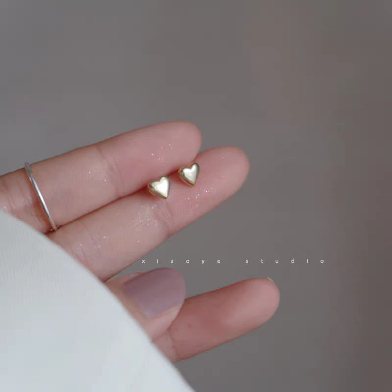 Niche Stylish Gold Plated Heart Studs Ins Hot Sale Everyday Wear Women Ear Jewelry Vera Lux