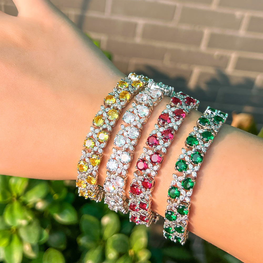 Zircon micro-inlaid gemstone and sparkling diamond-plated bracelet Vera Lux