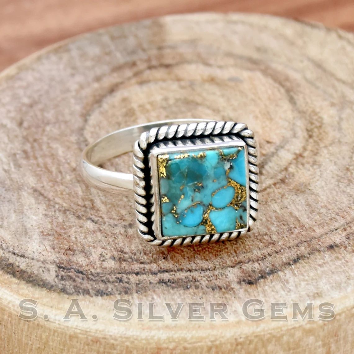 Elegant Fashionable And Versatile Womens Ring Vera Lux