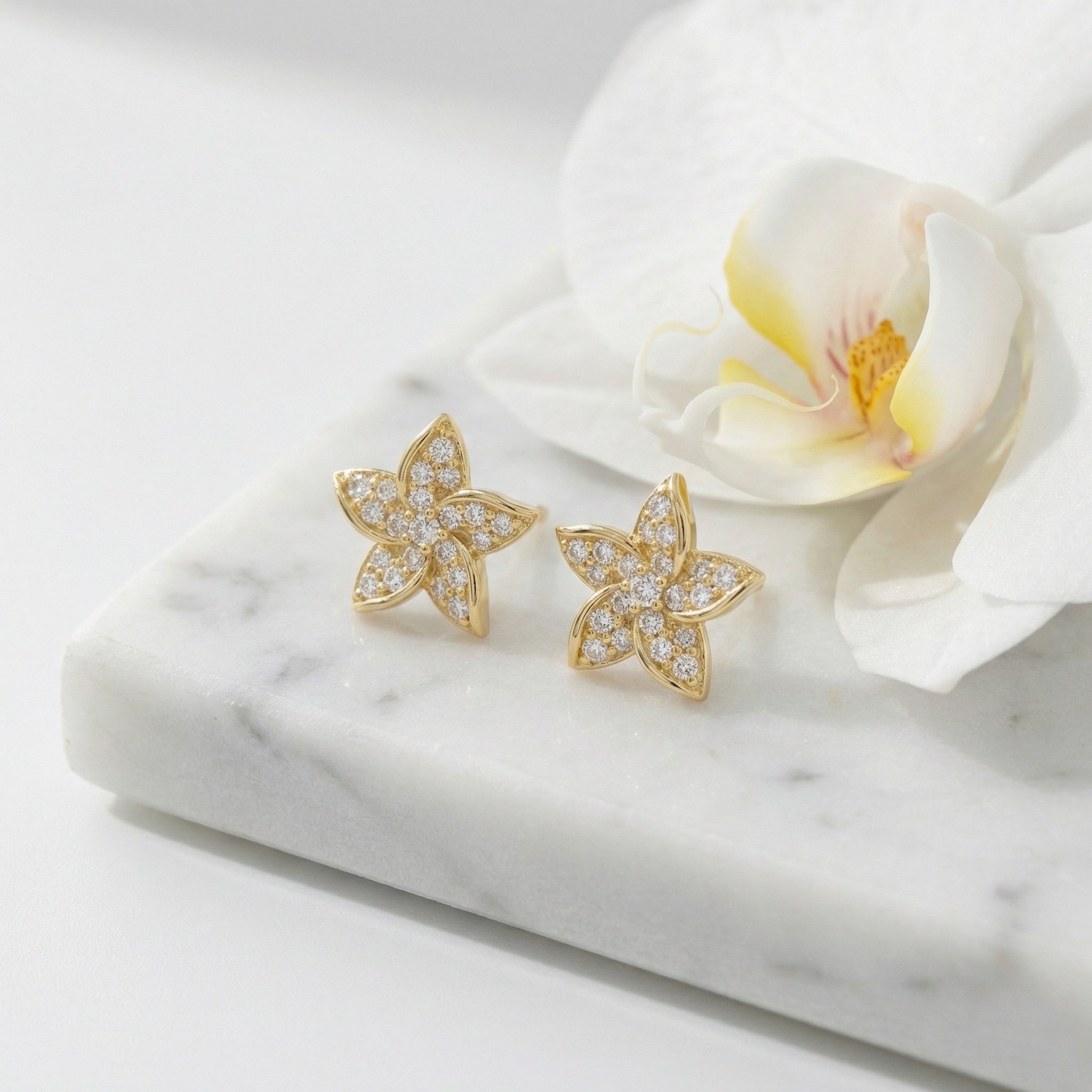 925 Sterling Silver Sparkling Floral Diamond Stud Earrings with Polished Finish Vera Lux
