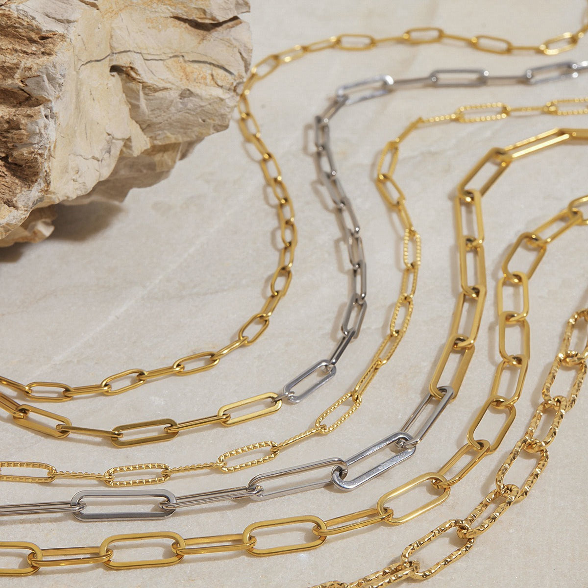 18K gold chain with gold and silver color matching design simple and elegant necklace Vera Lux