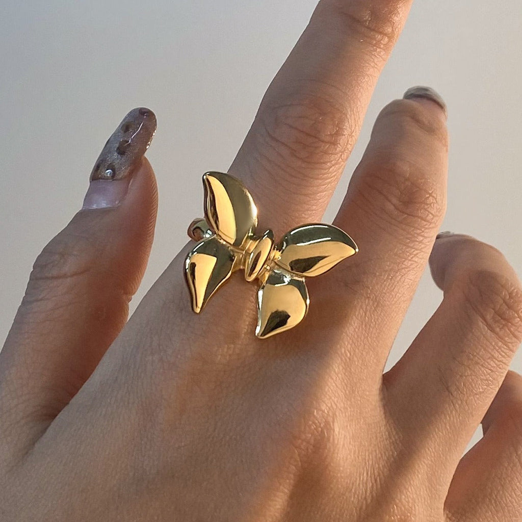 18K gold butterfly design exquisite and noble ring Vera Lux