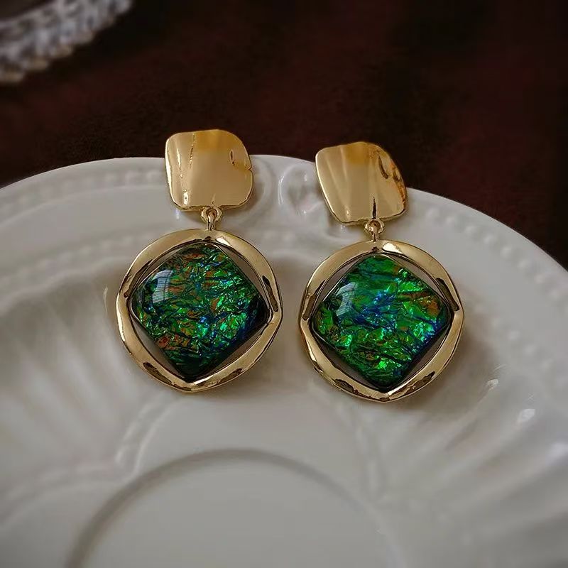 Vintage Rhombus Resin Dangle Earrings, French Court Style, Niche Design Jewelry Vera Lux