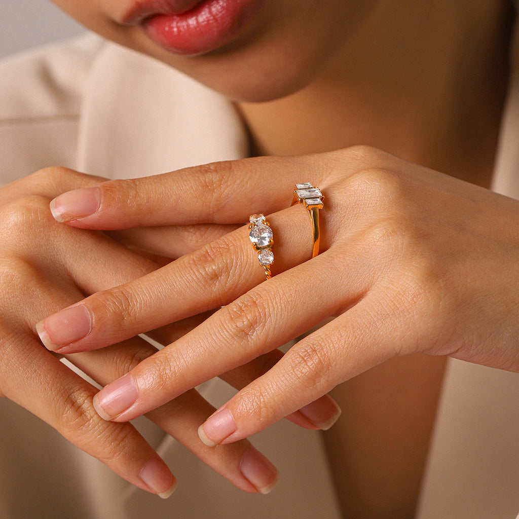 High-end Zircon Titanium Steel Ring Vera Lux