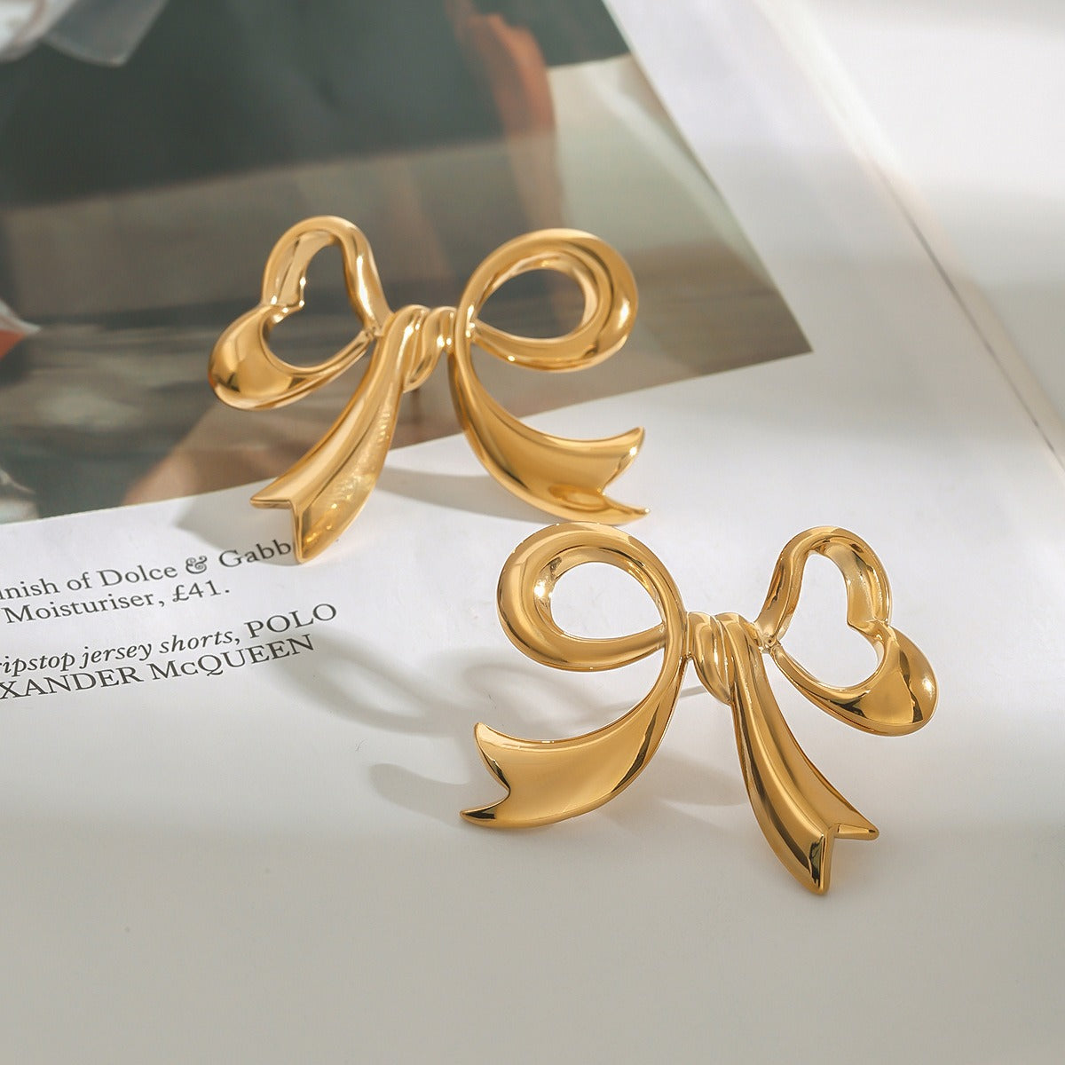 18k gold bow design exquisite and noble earrings Vera Lux