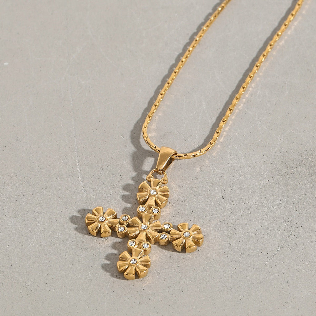 18K gold cross with flower-shaped design exquisite and fashionable necklace Vera Lux