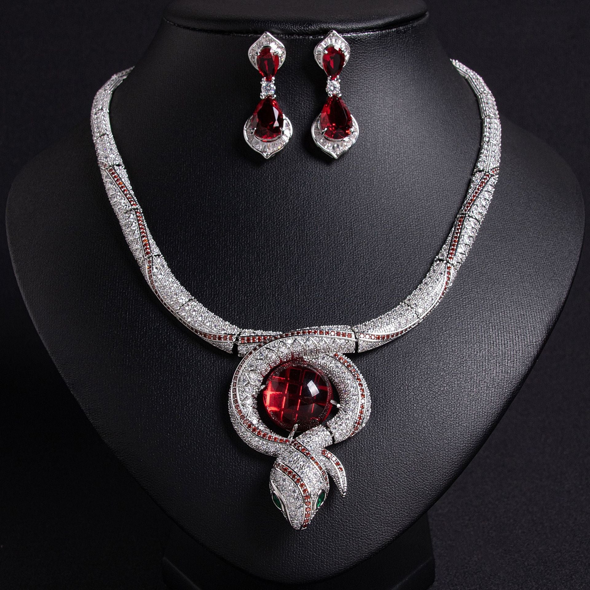 S925 Silver Snake-Themed Necklace with Diamond Accents Vera Lux