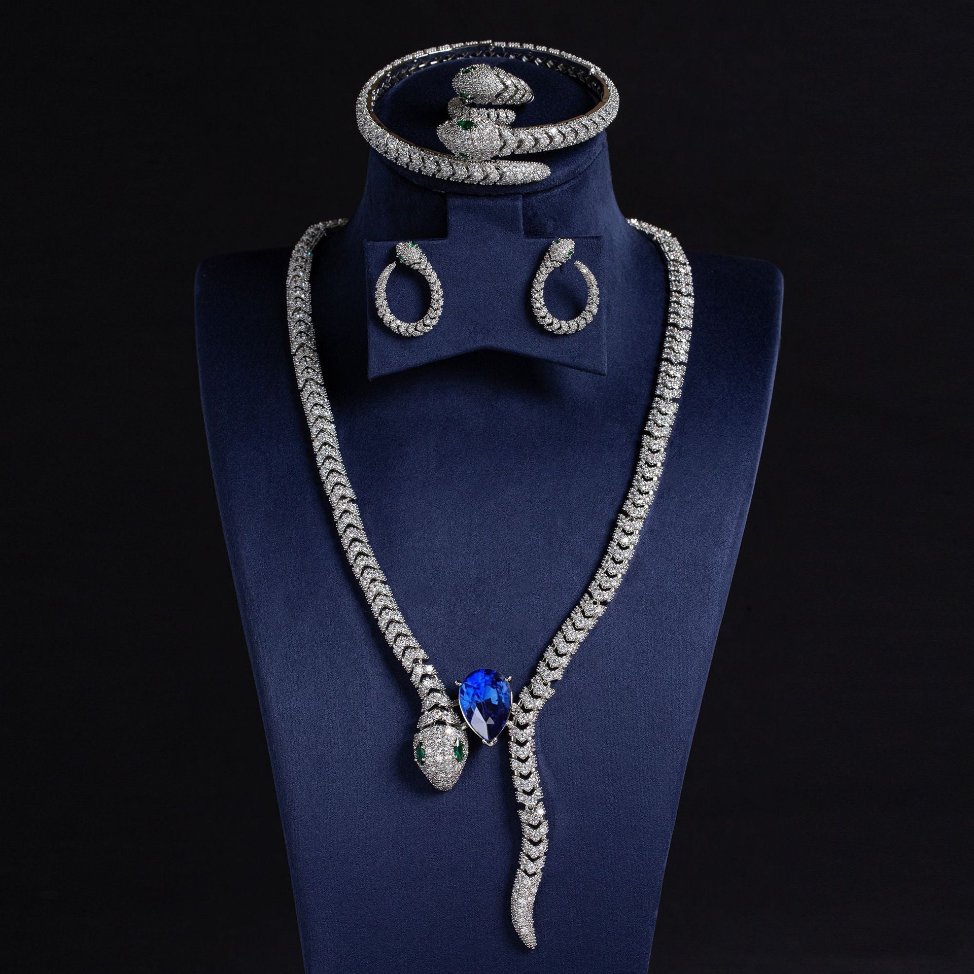 Stylish Retro Snake Necklace Set Vera Lux