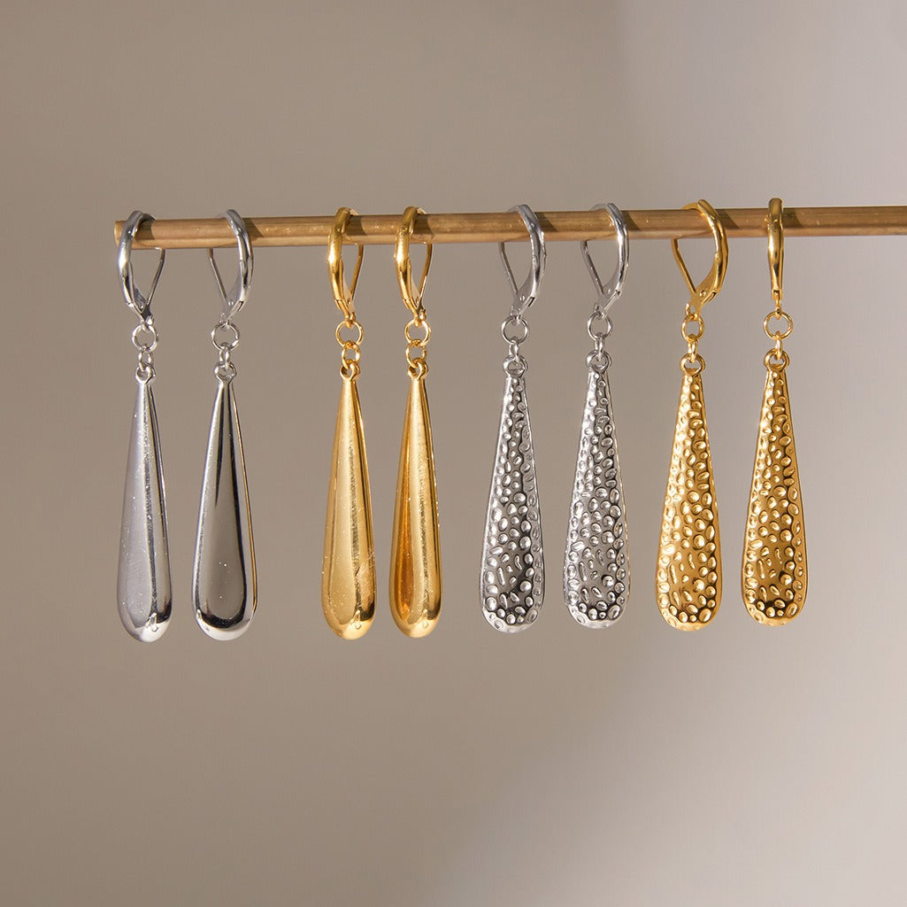 18K gold teardrop metal earrings Vera Lux