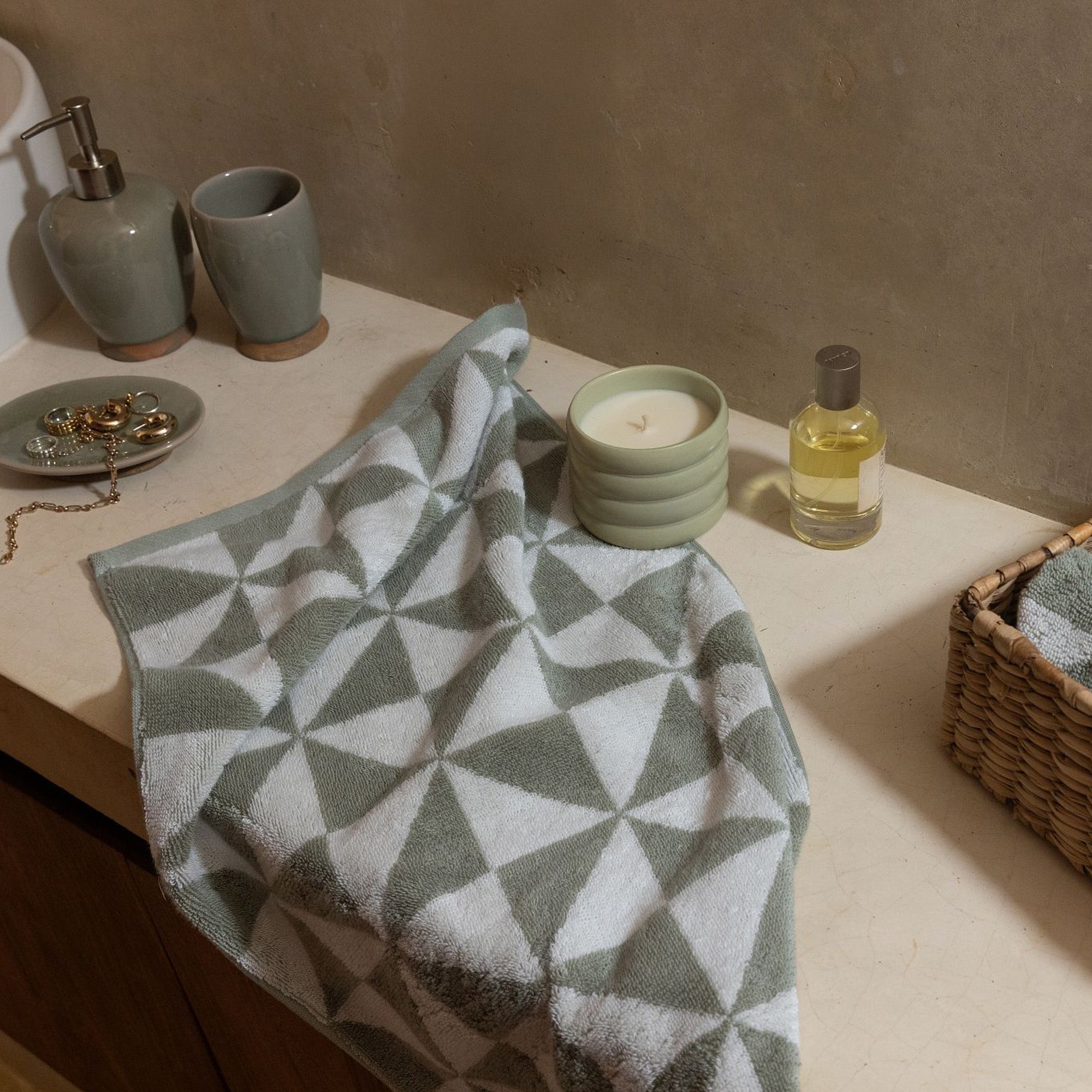 Umbra Australian Cotton Towels Italic
